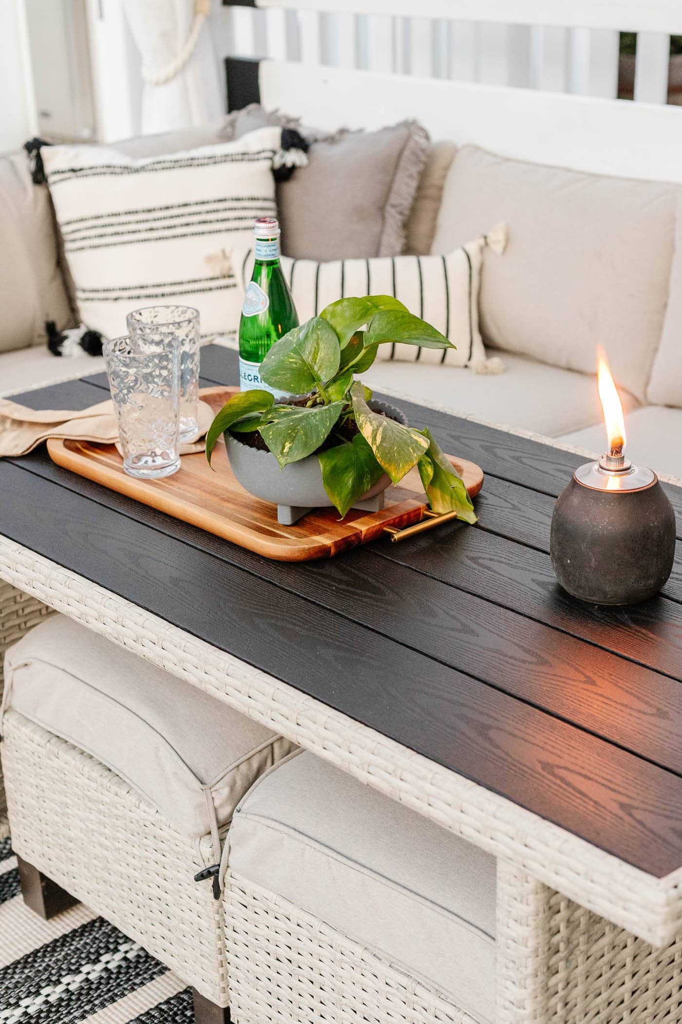 tabletop tiki torches to keep bugs away in the backyard