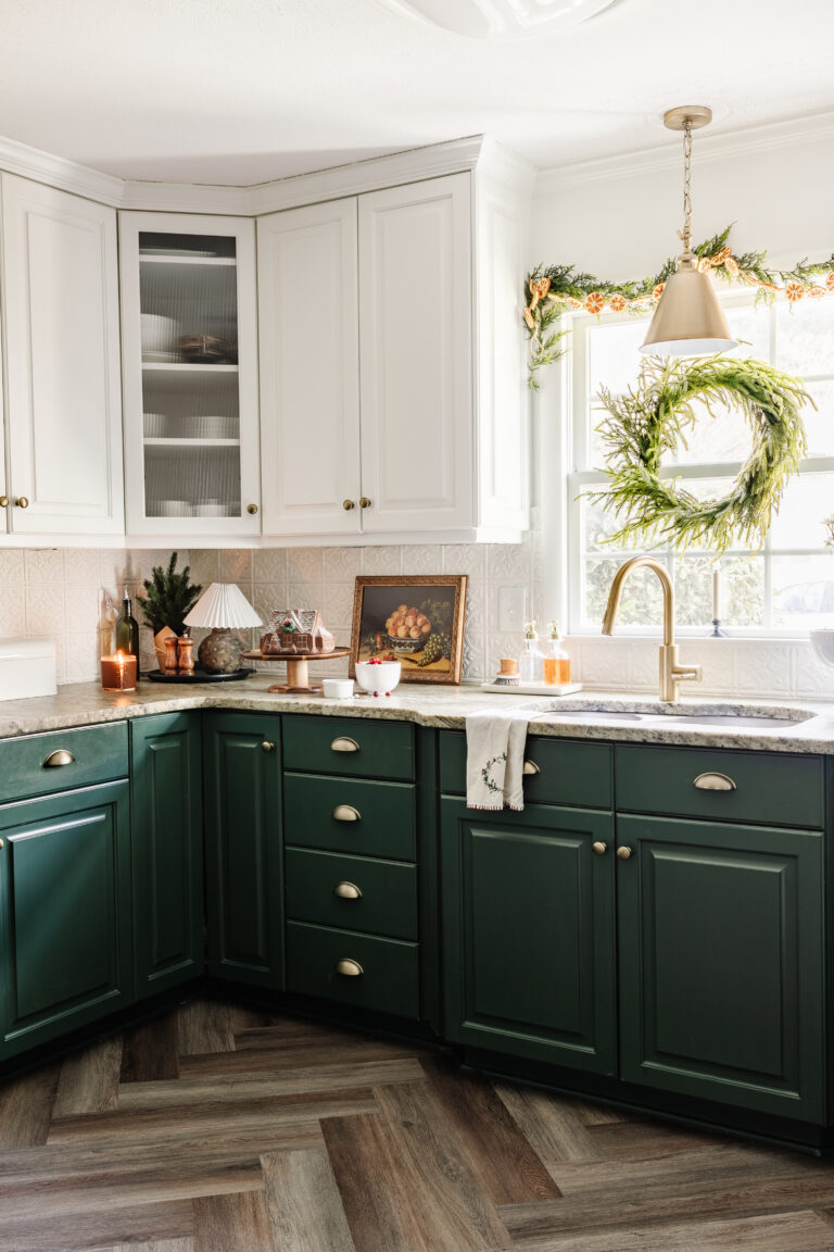 9 Quick Christmas Kitchen Decor Ideas