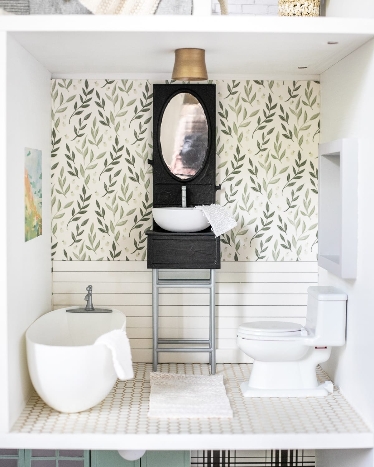 Barbie dollhouse bathroom