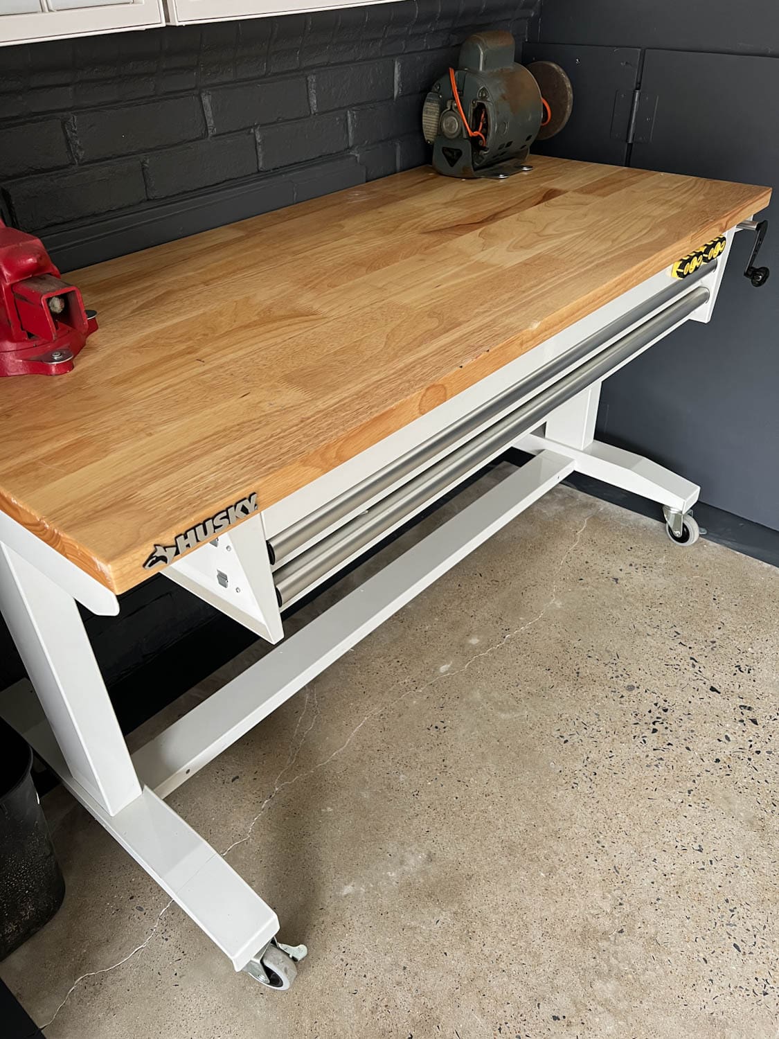 rolling workbench with storage
