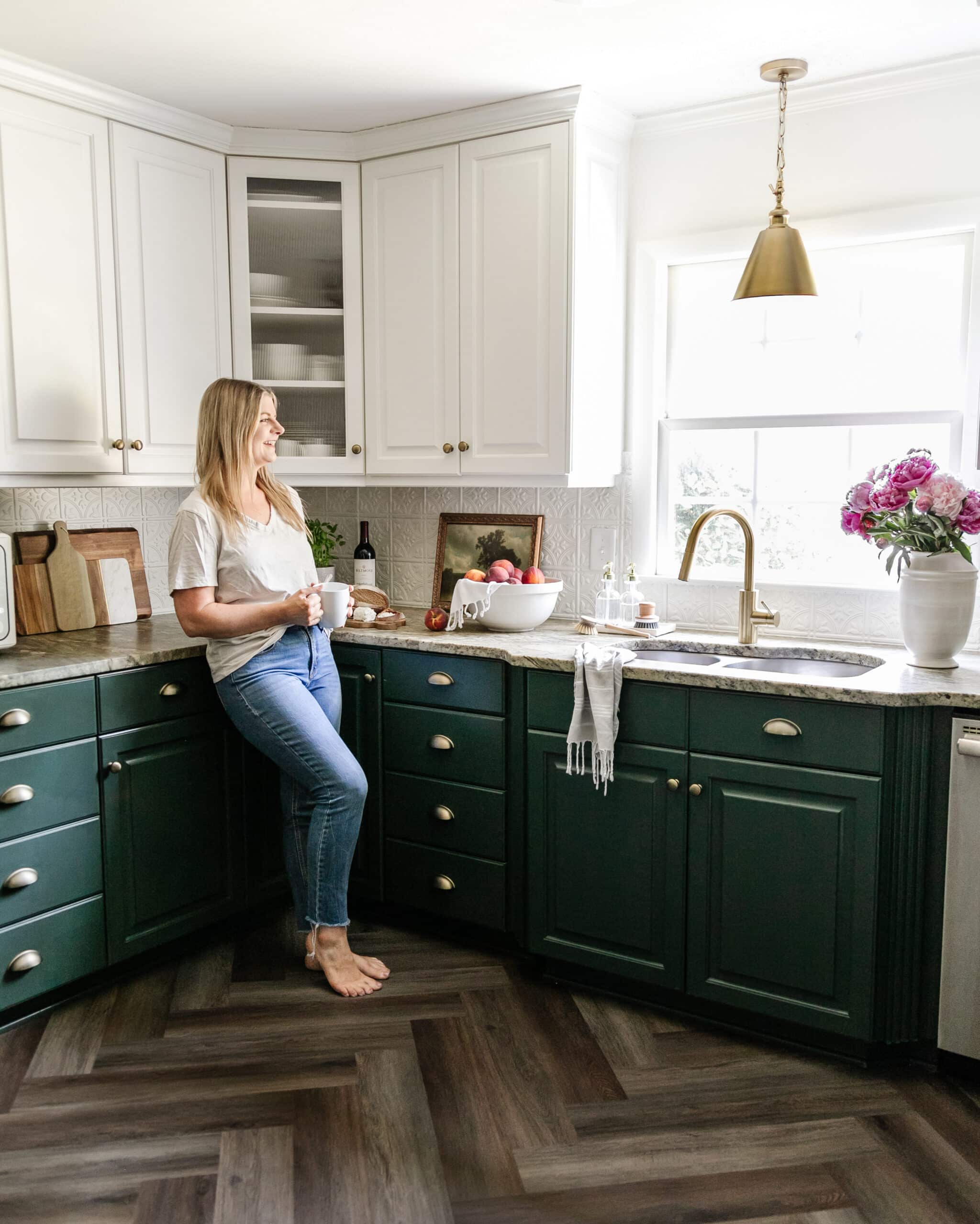 kitchen cabinets painted Sherwin Williams Billiard Green and Benjamin Moore Simply White