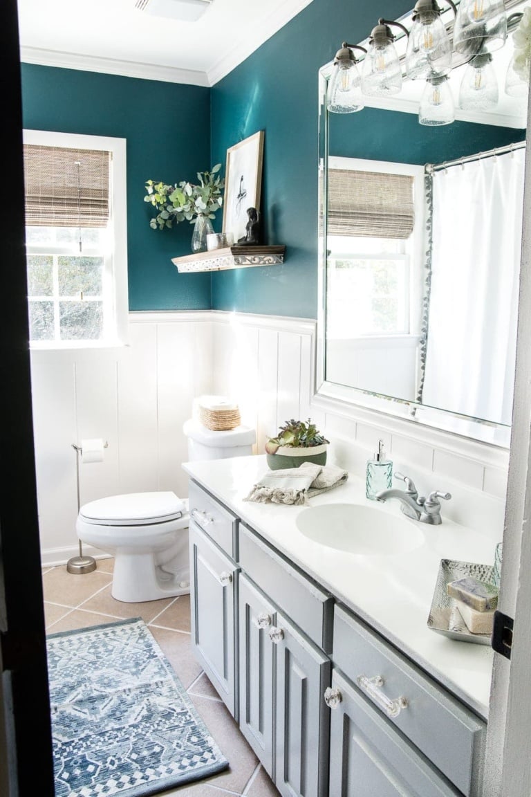 Kid’s / Guest Bathroom Makeover Reveal