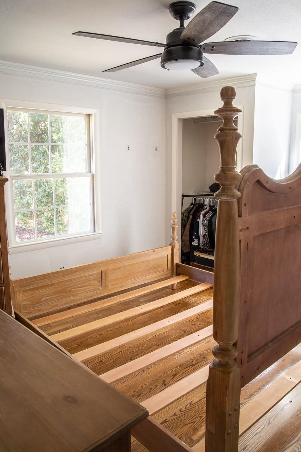 5 rules about primer and paint we wish we had known as beginner DIYers and how to create a paint finish on walls, doors, trim, and moldings that last. | Master Bedroom Refresh with Kilz®