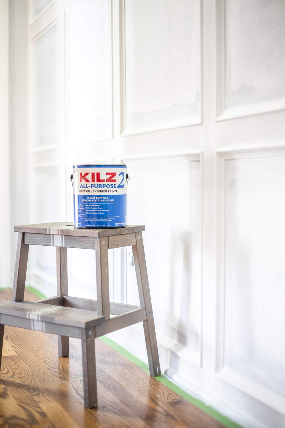 5 rules about primer and paint we wish we had known as beginner DIYers and how to create a paint finish on walls, doors, trim, and moldings that last. | Master Bedroom Refresh with Kilz®