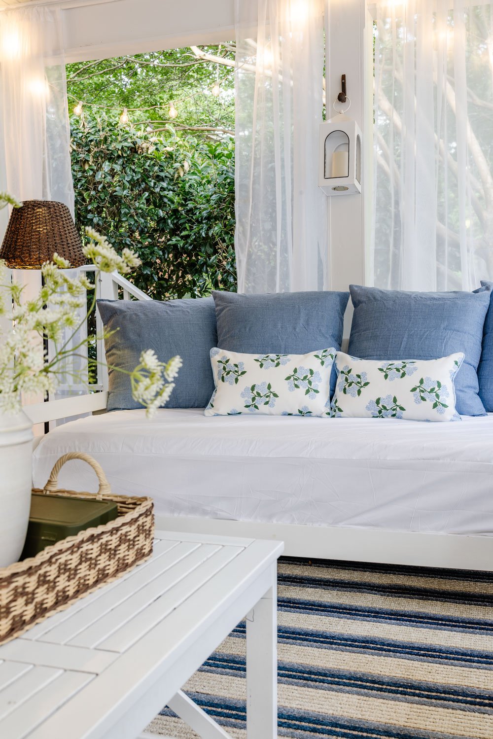 back porch daybed