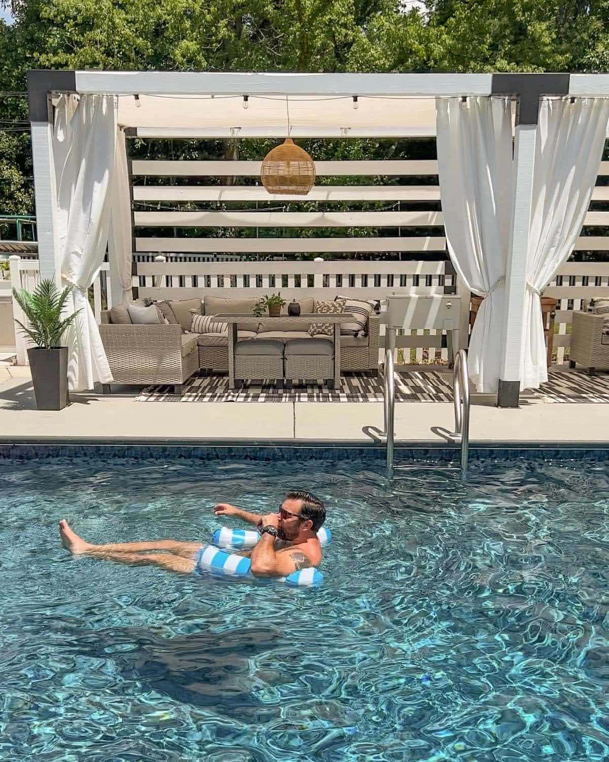 striped hammock pool float