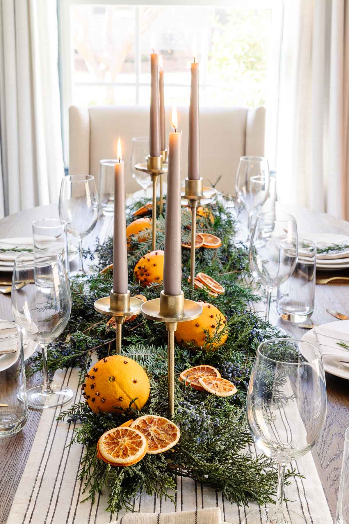 DIY Christmas centerpiece orange pomanders