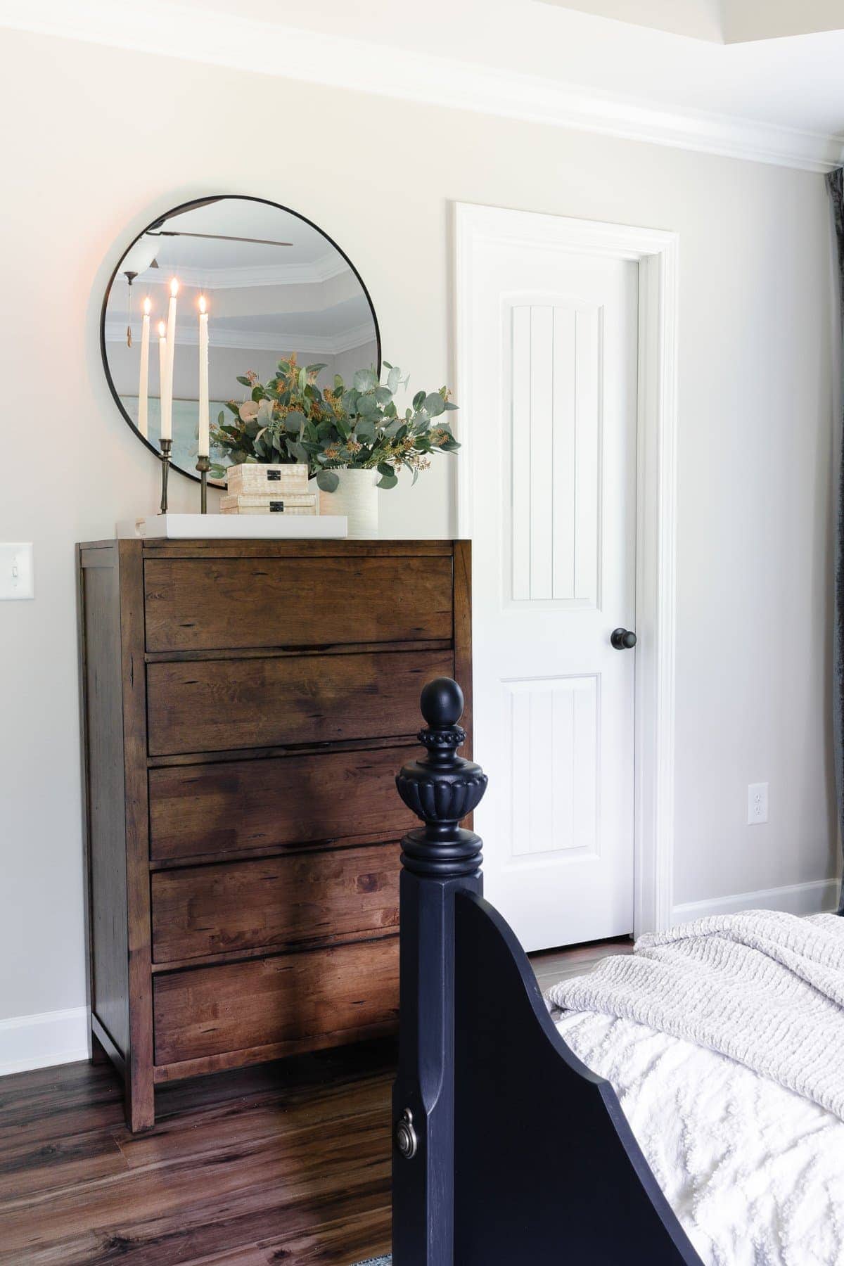 how to make your house look expensive - mismatch furniture in bedrooms and living rooms