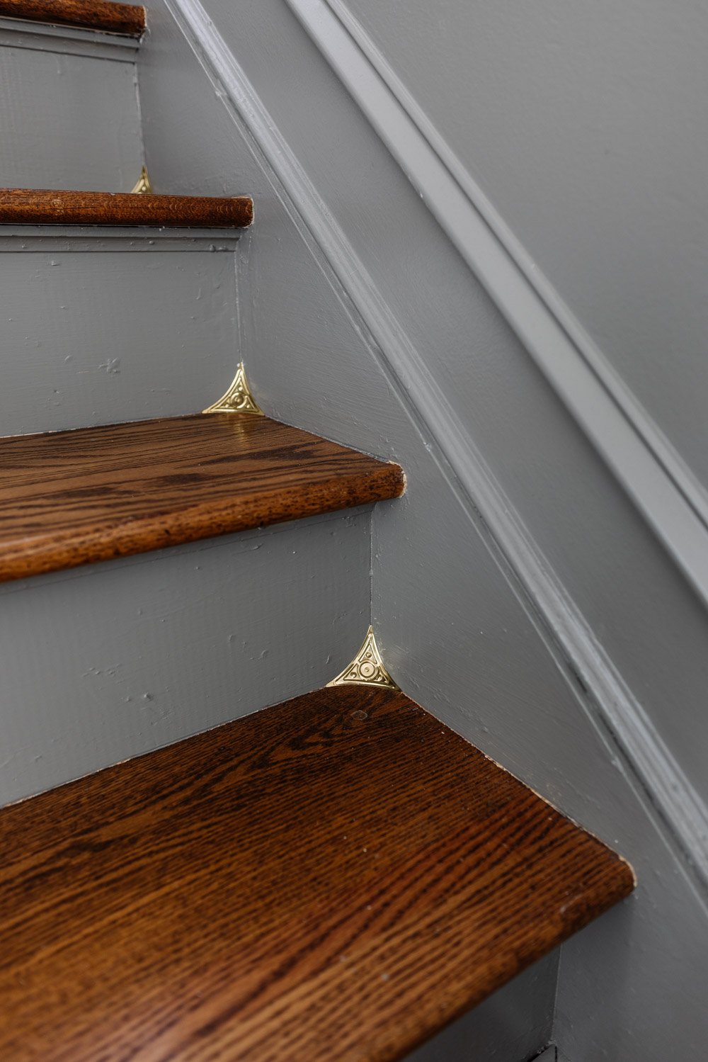 stair dust corners