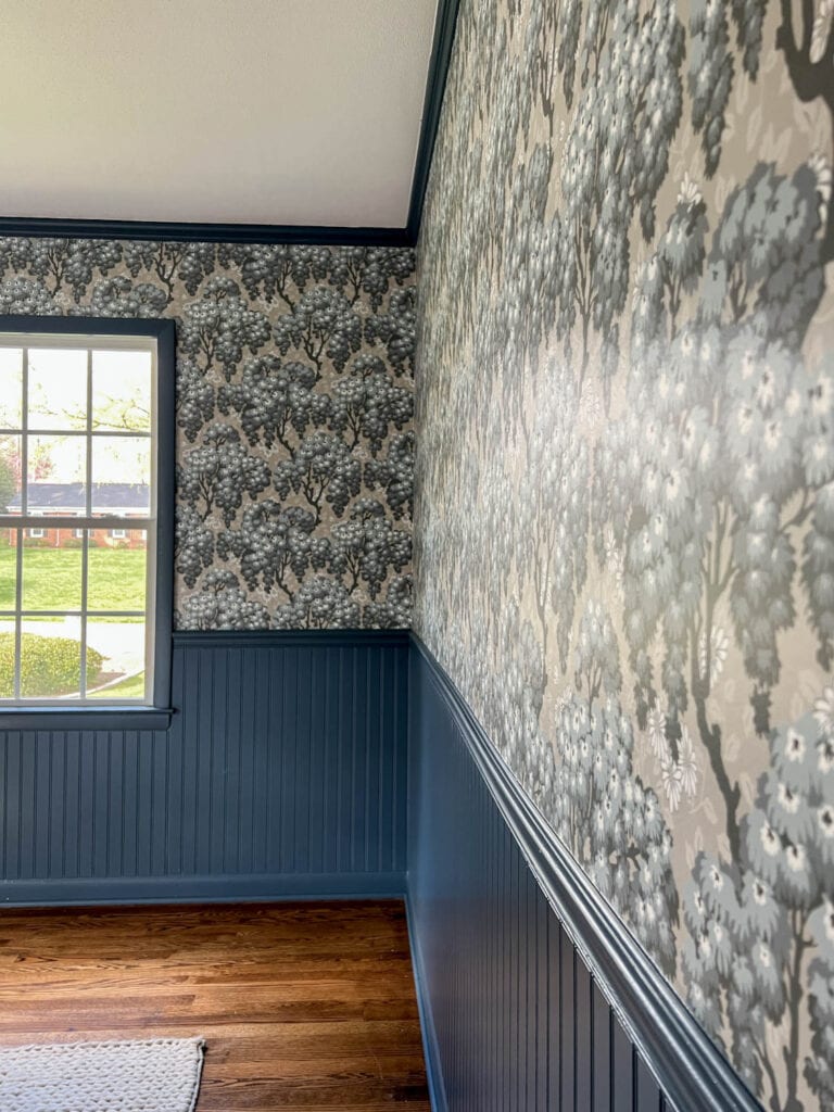30 Vintage Scandinavian Wallpaper Patterns for Maximalist Decor